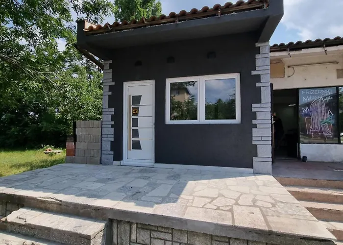 Stan Na Dan Free Parking